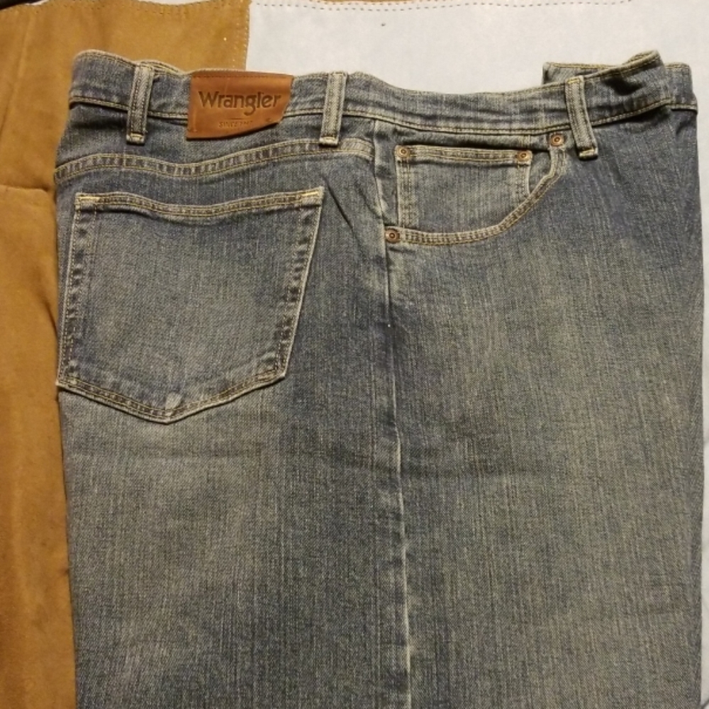 Pants - Picture 2 of 3